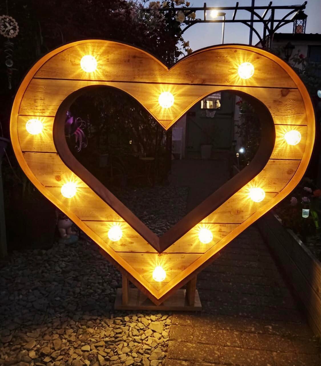 4ft Wooden Light Up Heart