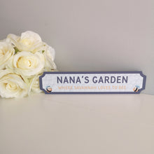 Load image into Gallery viewer, Bee Design Personalised Garden Sign
