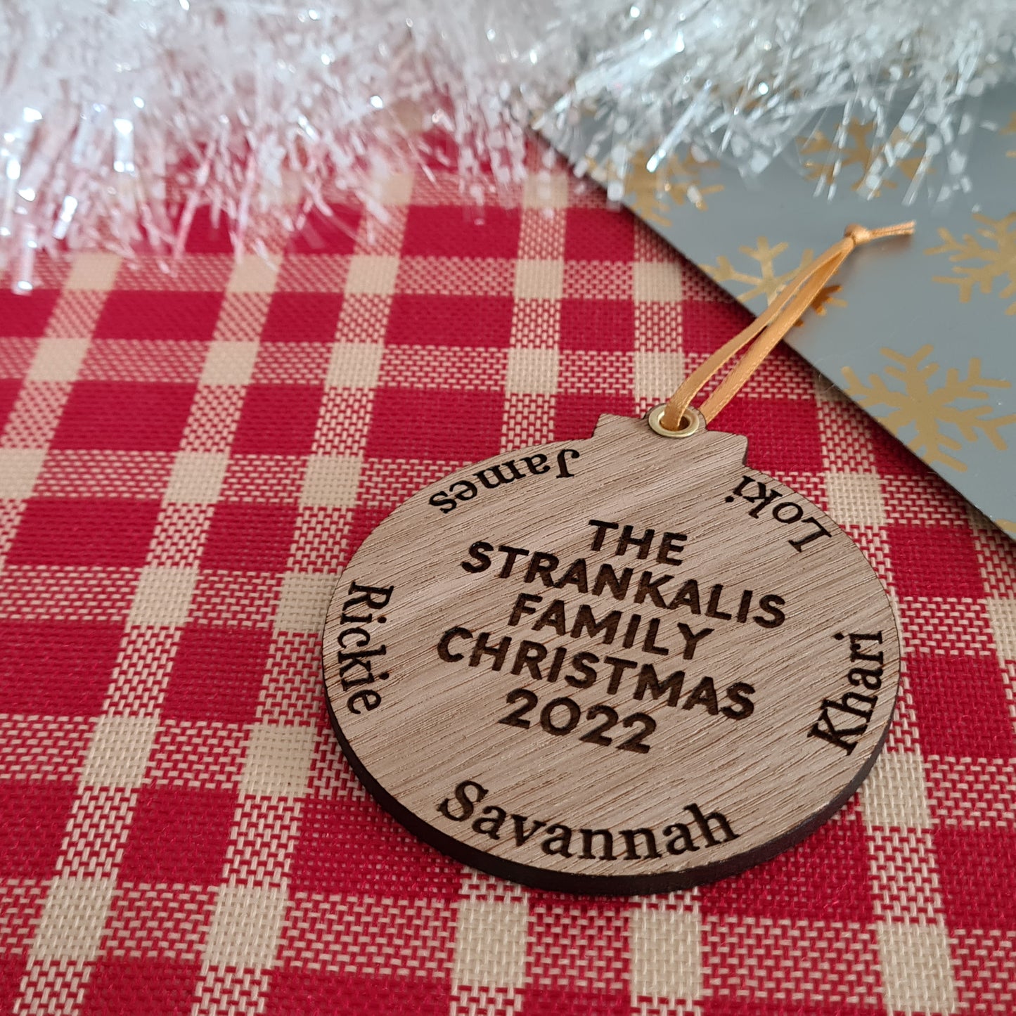 Oak Engraved Family Bauble